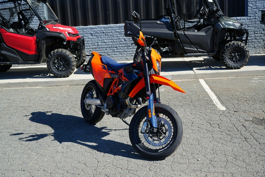 2026 KTM SMC 690 R