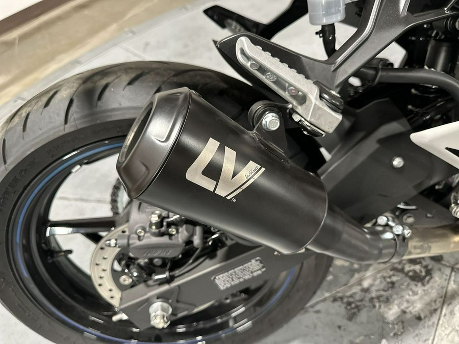 2025 Kawasaki Ninja® 500 SE ABS