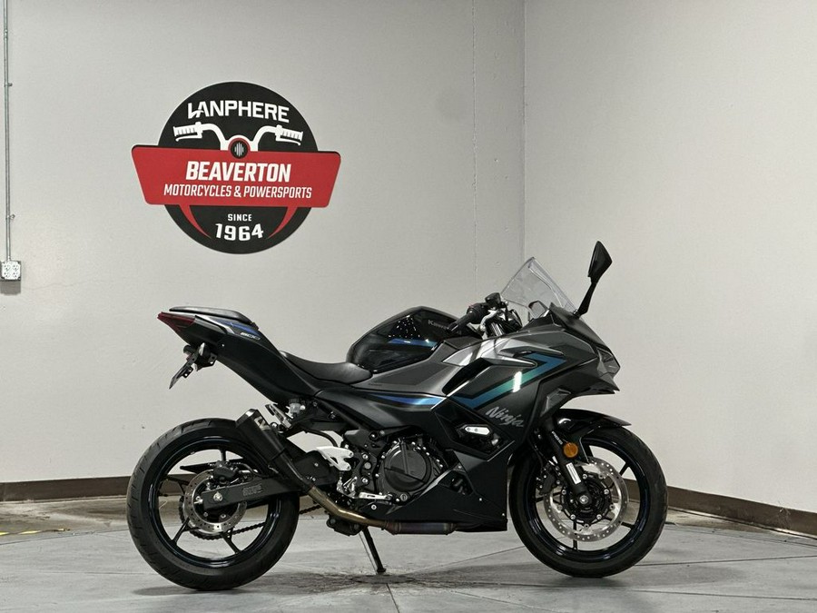 2025 Kawasaki Ninja® 500 SE ABS