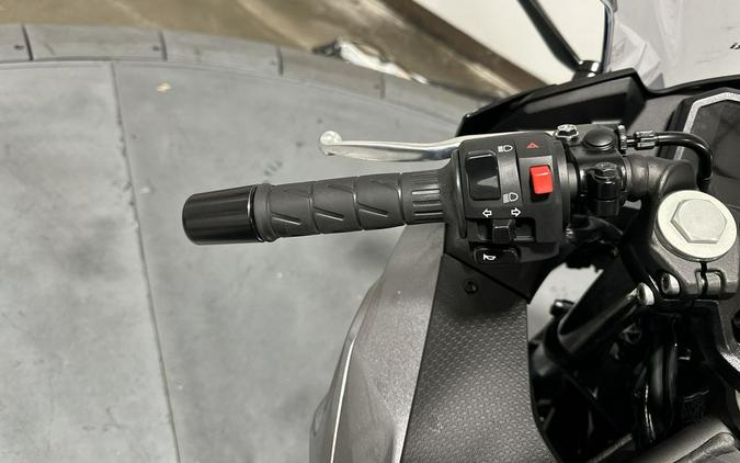 2025 Kawasaki Ninja® 500 SE ABS