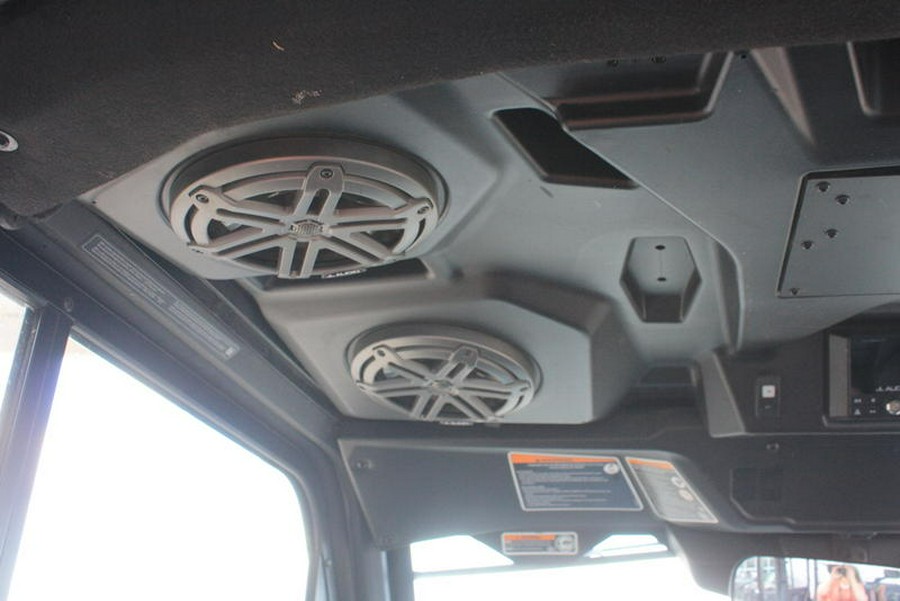 2023 Can-Am® Defender MAX Lone Star Cab HD10