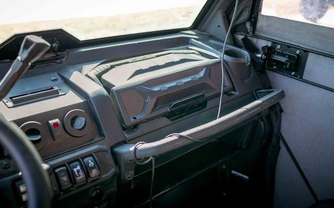 2021 Can-Am® Defender DPS HD8