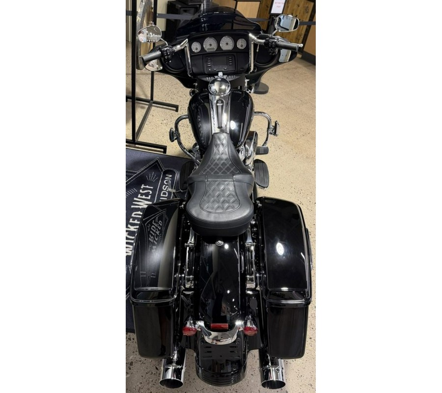 2021 Harley-Davidson® FLHX - Street Glide®