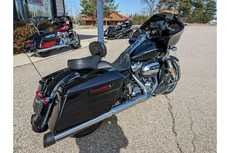 2017 Harley-Davidson® FLTRXS Road Glide Special