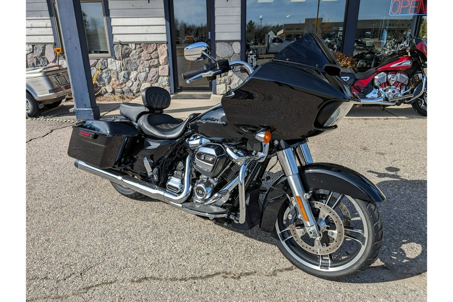 2017 Harley-Davidson® FLTRXS Road Glide Special