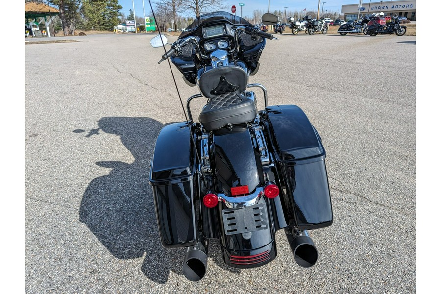 2017 Harley-Davidson® FLTRXS Road Glide Special