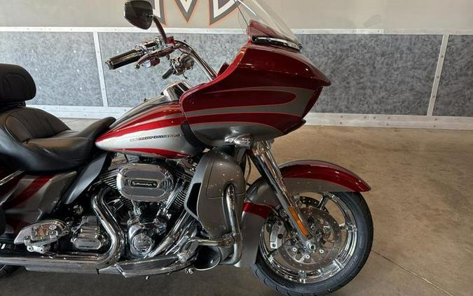 2016 Harley-Davidson® FLTRUSE - CVO™ Road Glide Ultra®