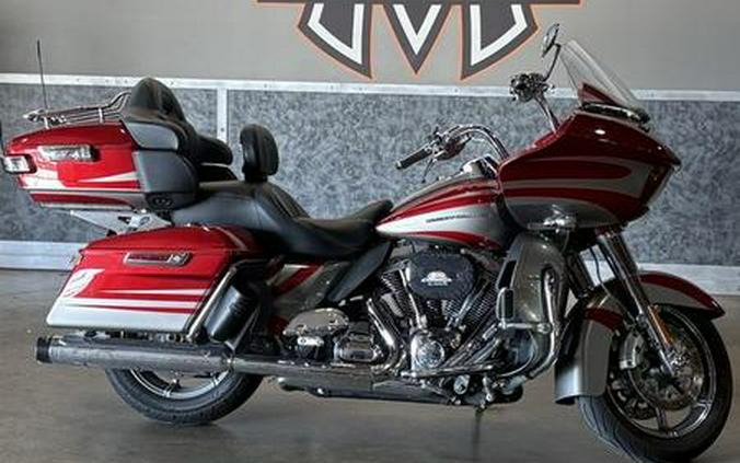 2016 Harley-Davidson® FLTRUSE - CVO™ Road Glide Ultra®