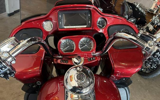 2016 Harley-Davidson® FLTRUSE - CVO™ Road Glide Ultra®