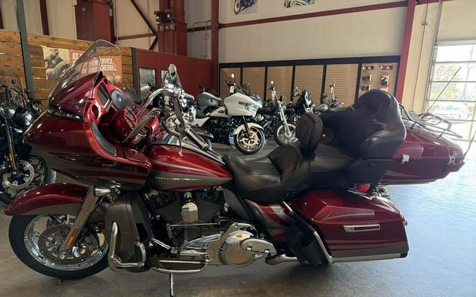 2016 Harley-Davidson® FLTRUSE - CVO™ Road Glide Ultra®