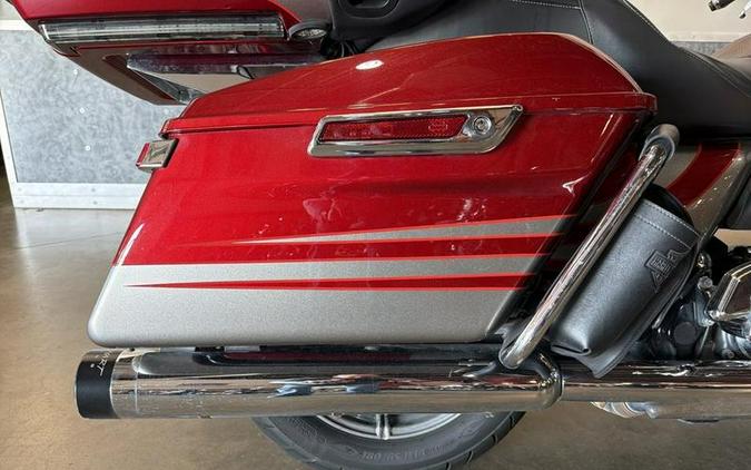 2016 Harley-Davidson® FLTRUSE - CVO™ Road Glide Ultra®