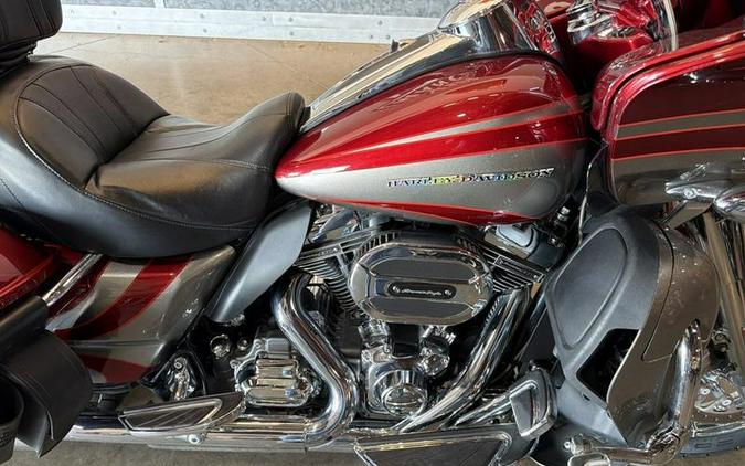 2016 Harley-Davidson® FLTRUSE - CVO™ Road Glide Ultra®