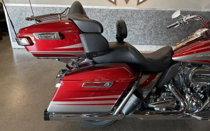2016 Harley-Davidson® FLTRUSE - CVO™ Road Glide Ultra®