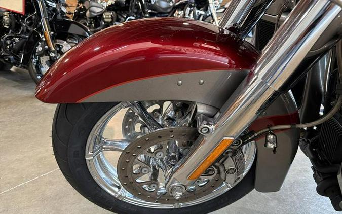 2016 Harley-Davidson® FLTRUSE - CVO™ Road Glide Ultra®