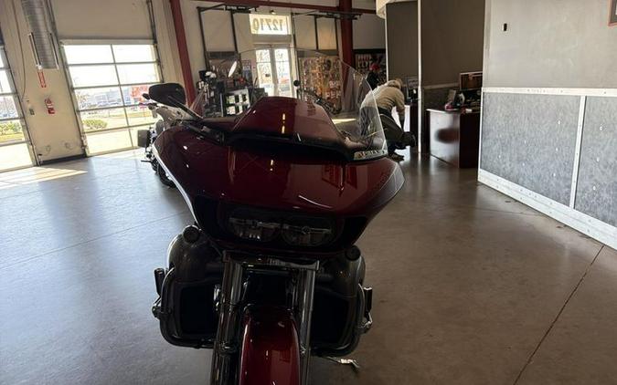 2016 Harley-Davidson® FLTRUSE - CVO™ Road Glide Ultra®