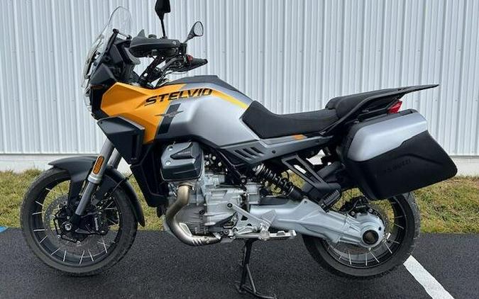 2024 Moto Guzzi Stelvio