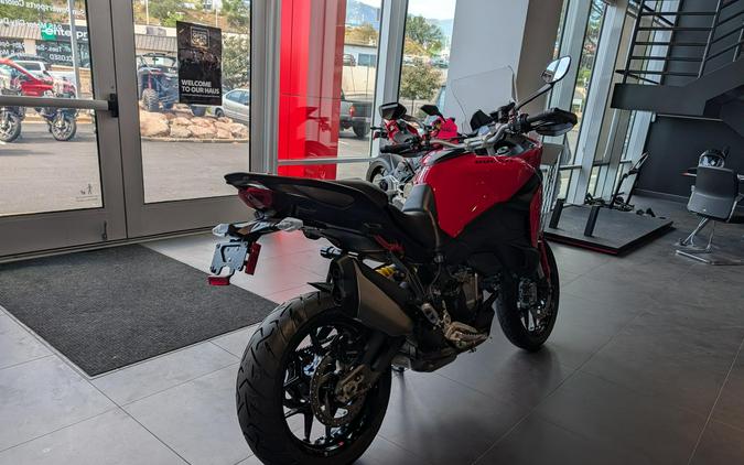 2027 DUCATI MULTISTRADA V2 RED
