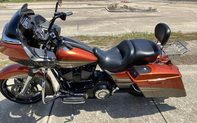 2013 Harley-Davidson® FLTRXSE2 - CVO™ Road Glide® Custom®