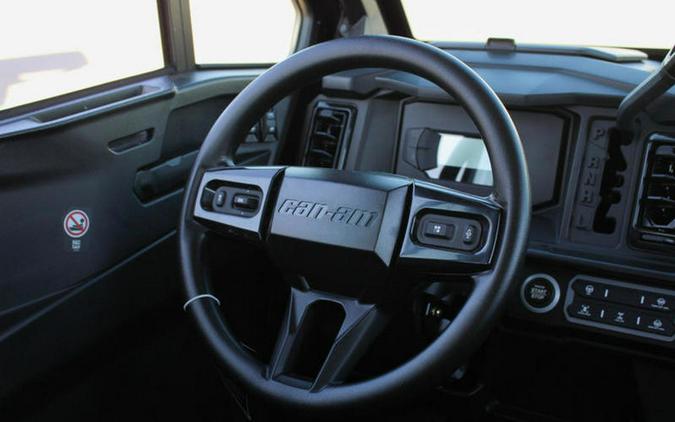 2026 Can-Am® Defender MAX XT CAB HD11 With 10.25 in.display