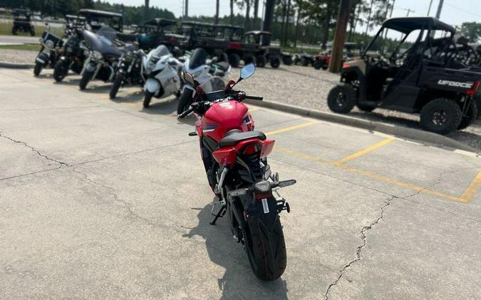 2026 Honda® CBR650R E-Clutch