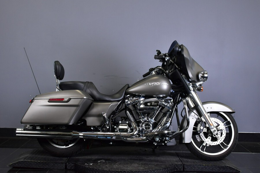 2018 Harley-Davidson<sup>®</sup> Street Glide<sup>®</sup>