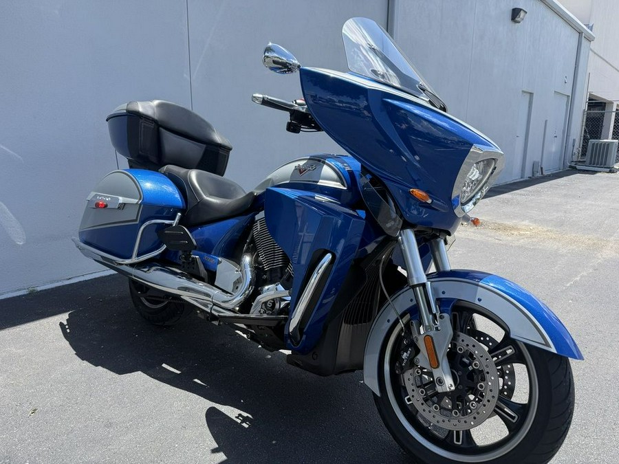 2014 Victory Motorcycles Cross Country Tour Two-Tone Sonic Blue Silver