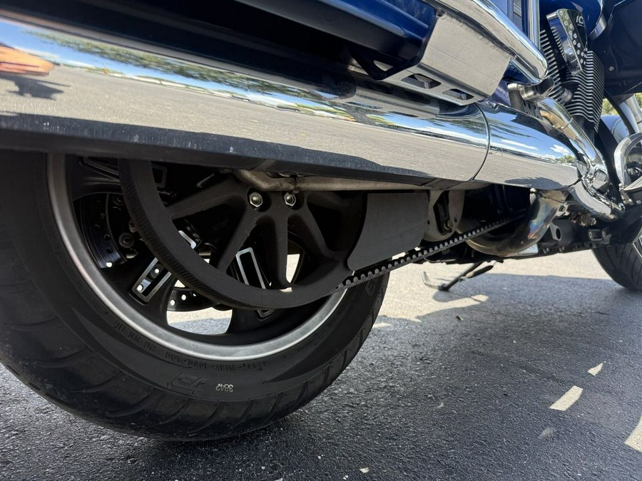 2014 Victory Motorcycles Cross Country Tour Two-Tone Sonic Blue Silver