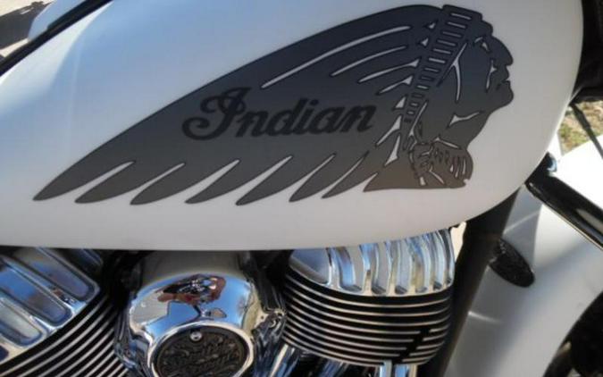 2017 Indian Motorcycle® Chieftain® Limited White Smoke
