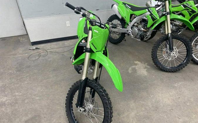 2023 Kawasaki KX250 First Look [8 Fast Facts for Motocross Racing]