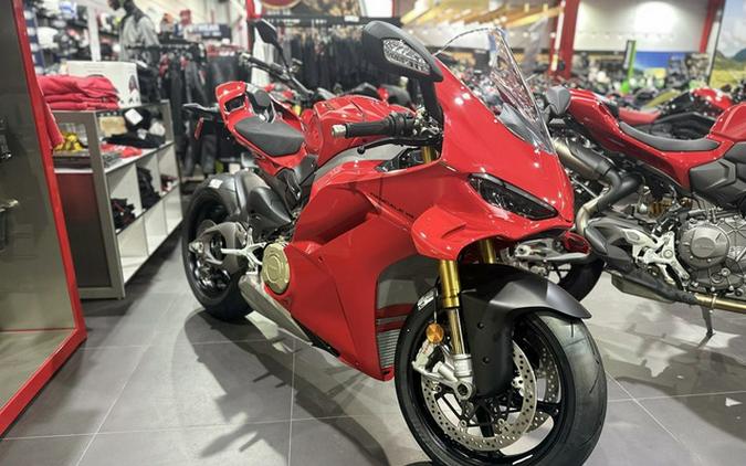 2025 Ducati Panigale V4 S