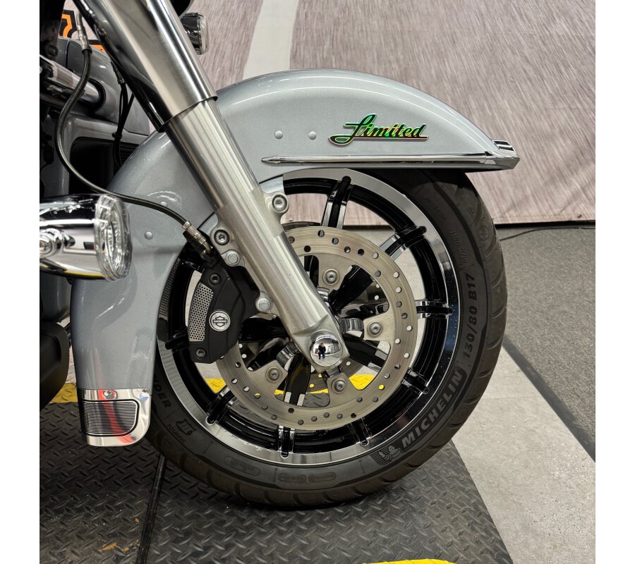 2019 FLHTK Ultra Limited