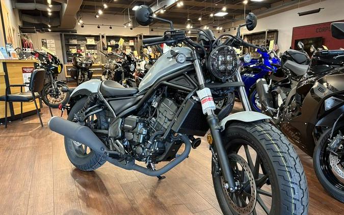 2026 Honda® Rebel 300 E-Clutch