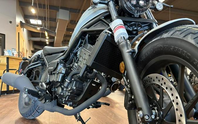 2026 Honda® Rebel 300 E-Clutch