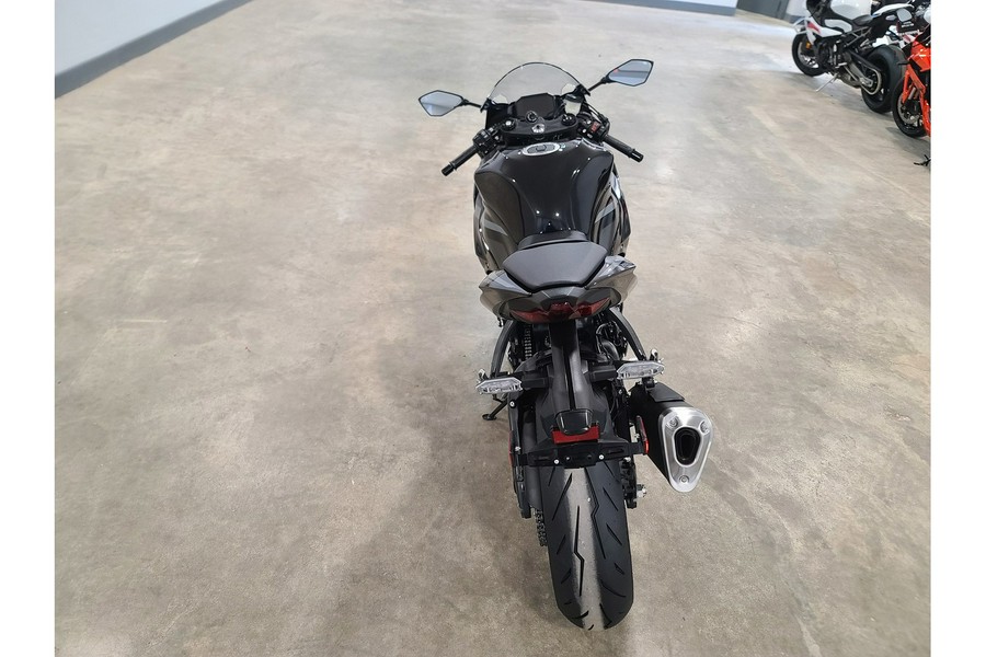 2026 Ninja® ZX™-6R - Kawasaki