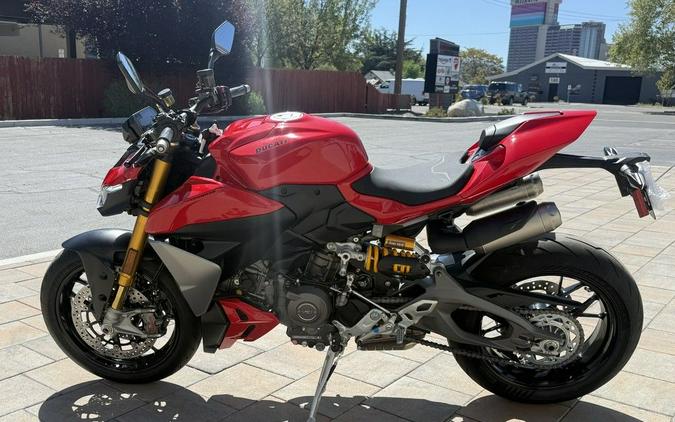 2026 Ducati Streetfighter V2
