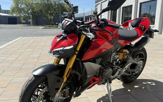 2026 Ducati Streetfighter V2