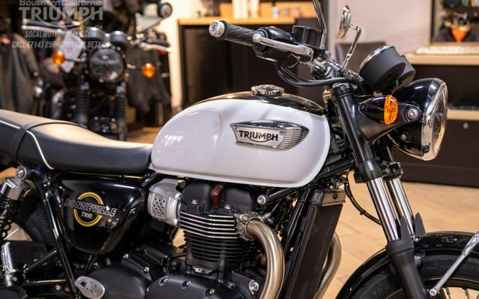 2026 Triumph Bonneville T100 Snowdonia White/Sapphire Black