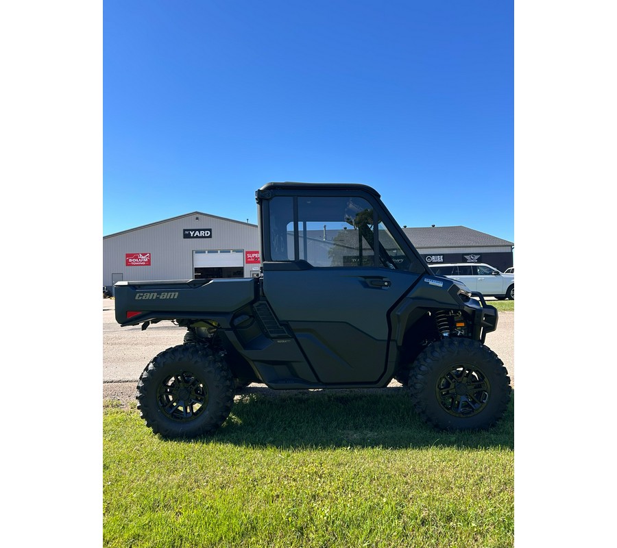 2026 Can-Am Defender Limited HD11