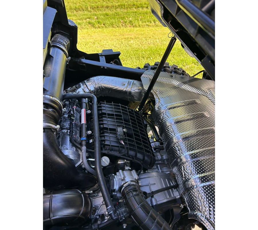 2026 Can-Am Defender Limited HD11