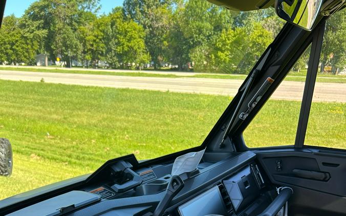 2026 Can-Am Defender Limited HD11