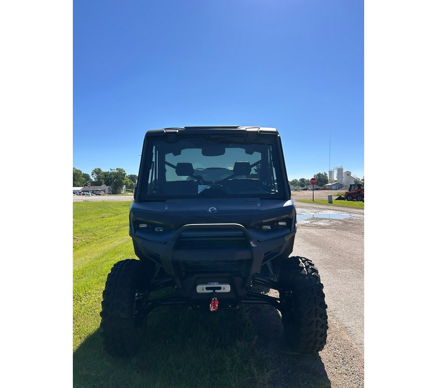 2026 Can-Am Defender Limited HD11