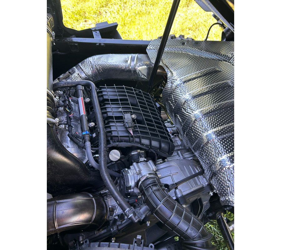 2026 Can-Am Defender MAX XT CAB HD11
