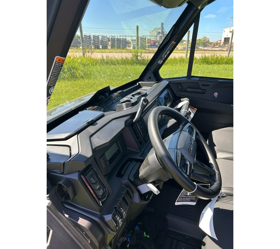 2026 Can-Am Defender MAX XT CAB HD11