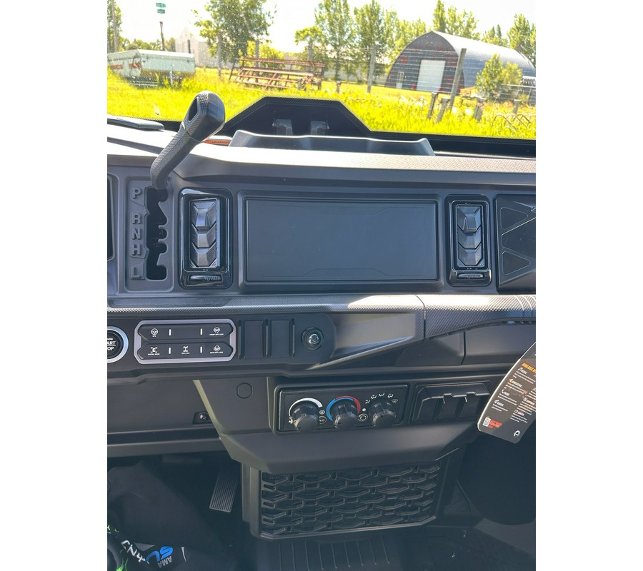 2026 Can-Am Defender MAX XT CAB HD11
