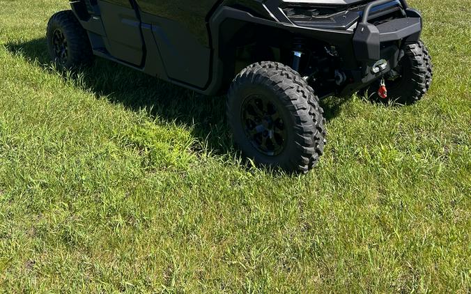 2026 Can-Am Defender MAX XT CAB HD11
