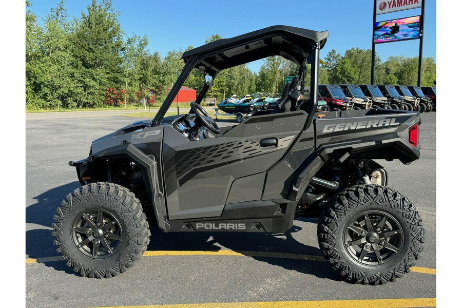 2025 Polaris Industries GENERAL XP 1000 ULTIMATE