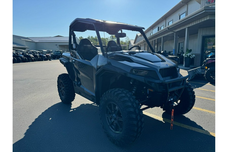 2025 Polaris Industries GENERAL XP 1000 ULTIMATE