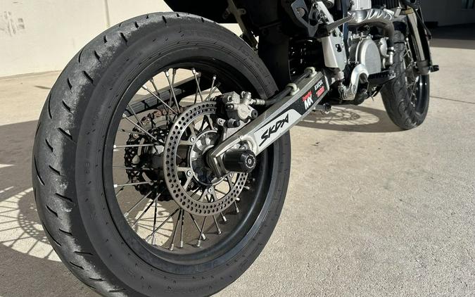 2022 Suzuki DR-Z 400SM Base