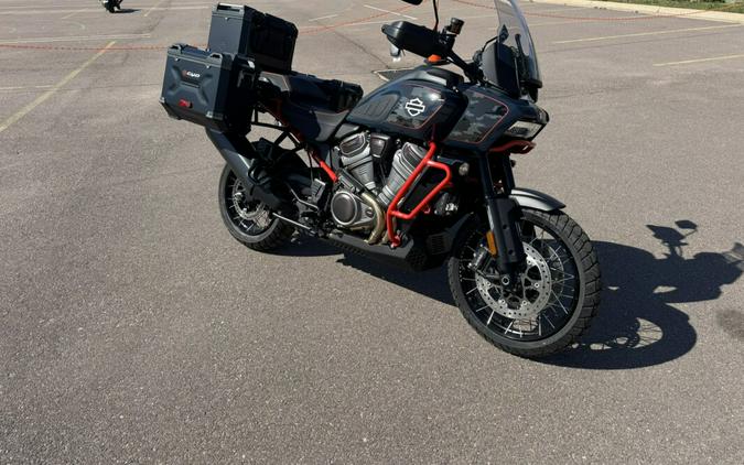 2025 Harley-Davidson® CVO™ Pan America®