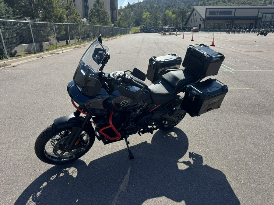 2025 Harley-Davidson® CVO™ Pan America®